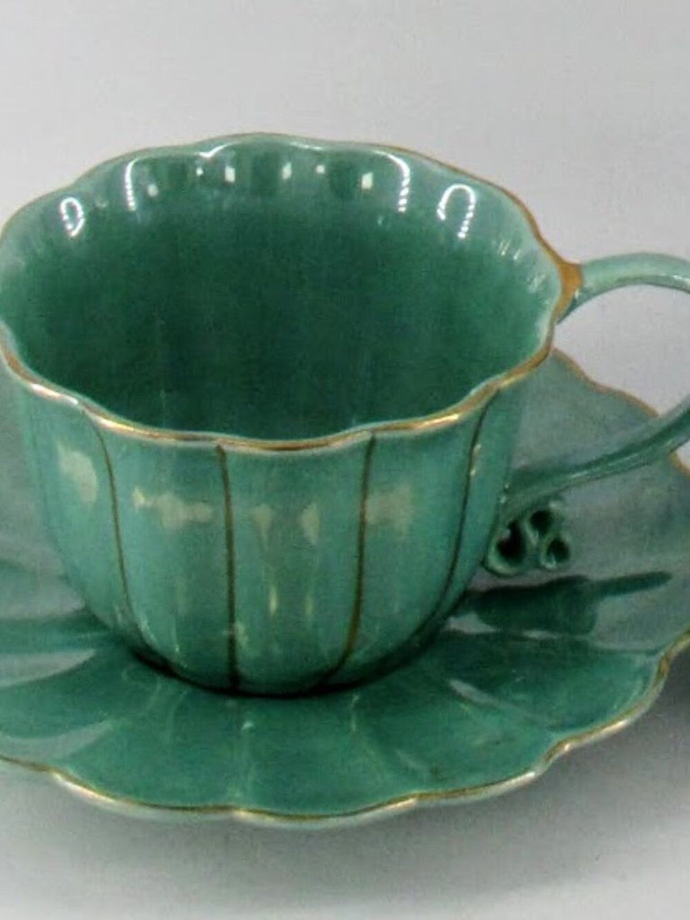 Set of 2 ANTHROPOLOGIE Lusterware Iridescent Green Tea Cups & Saucers NWT